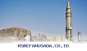 Kapal Perang AS Terbakar Hebat Akibat Serangan Rudal Iran, Saat Isi Bahan Bakar Malah Kena Hajar!