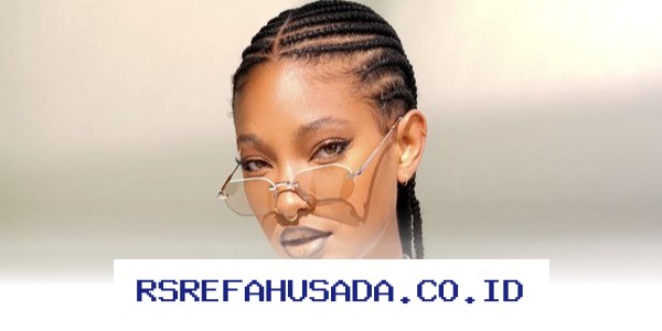Willow Smith Tampil Futuristik, Makeupnya Jadi Inspirasi Tren Kecantikan Tahun 3000!